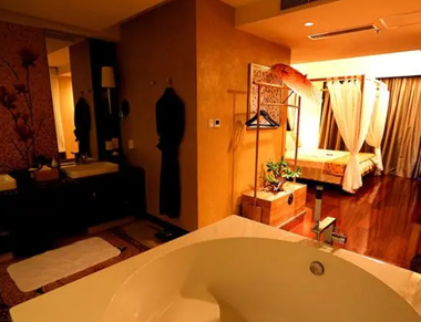 重庆养生会所的黄昏恋：当爱情遇上八十岁